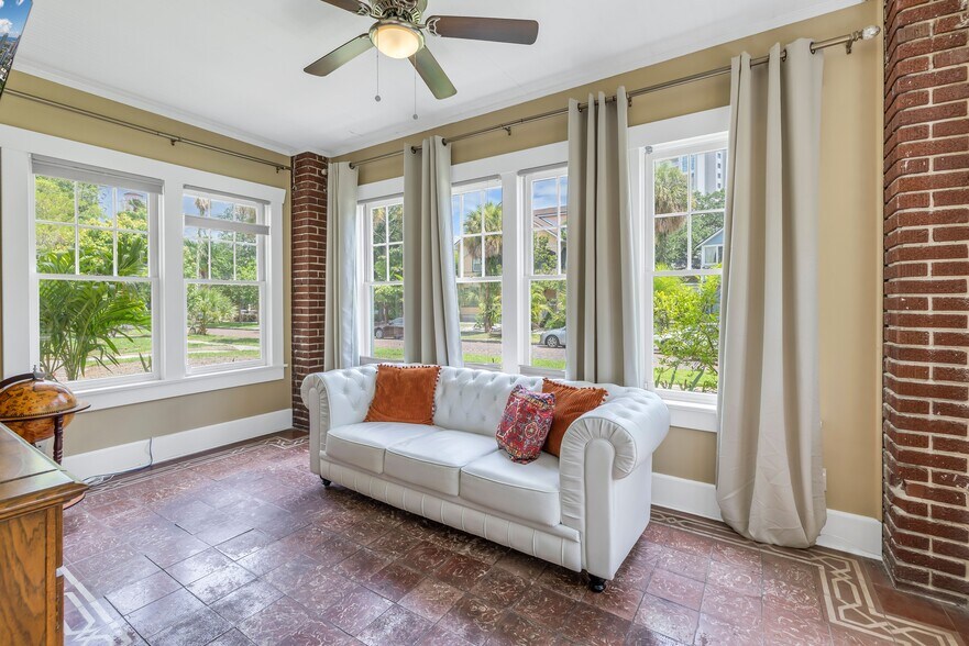 More Photos Of 635 Bay St NE, Saint Petersburg Hospitality For Sale