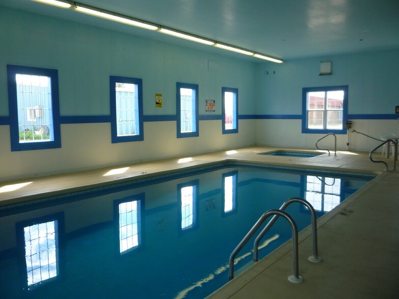 More Photos Of 1001 Highway 2 E, Devils Lake Hotel For Sale
