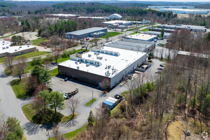 More Photos Of 45 Bartlett St, Marlborough Light Manufacturing For Lease