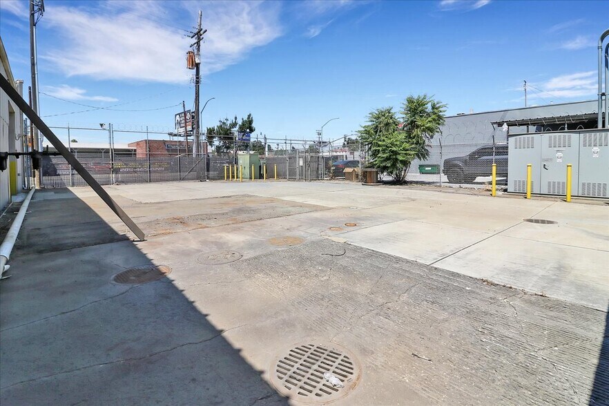 More Photos Of 1520 E Miner Ave, Stockton Manufacturing For Sale