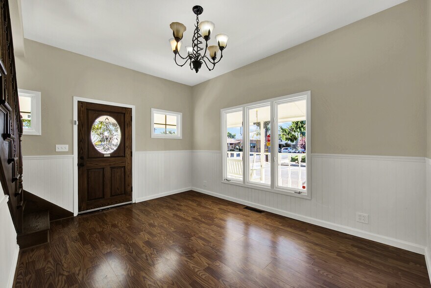 More Photos Of 354 Cernon St, Vacaville Office For Sale