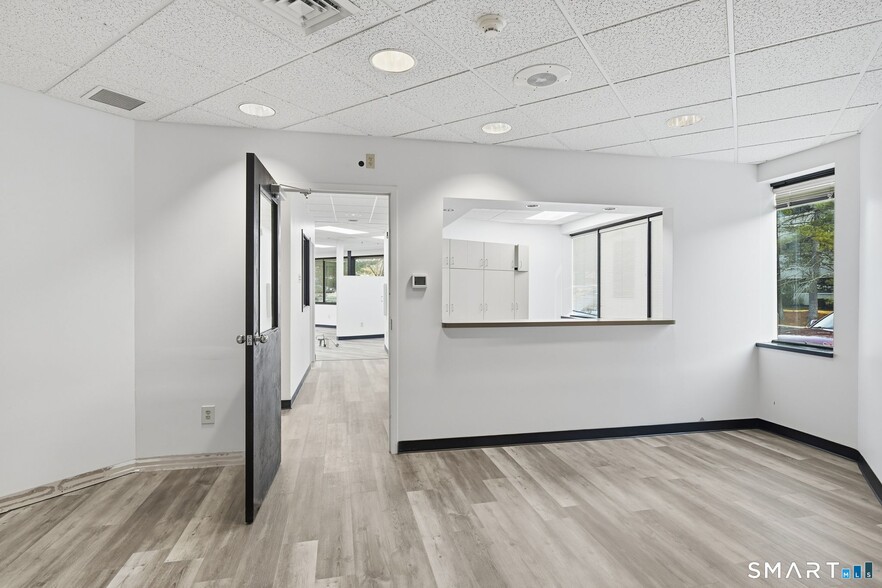 More Photos Of 3 Northwestern Dr, Bloomfield Medical For Lease