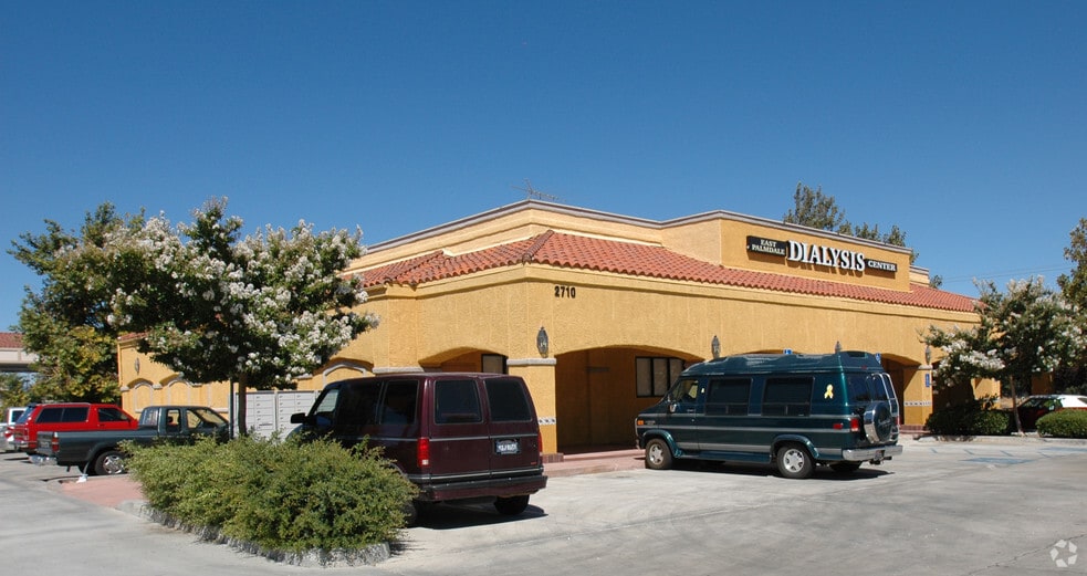 More Photos Of 2720-2728 E Palmdale Blvd, Palmdale Freestanding For Lease