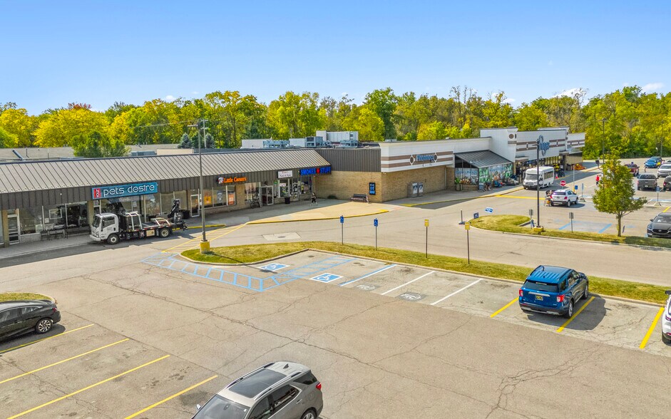 More Photos Of 513-531 W Main St, Milan Unknown For Lease