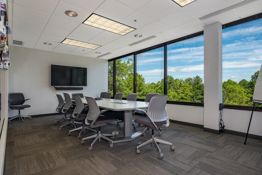 More Photos Of 55 Corporate Dr, Trumbull Office For Lease