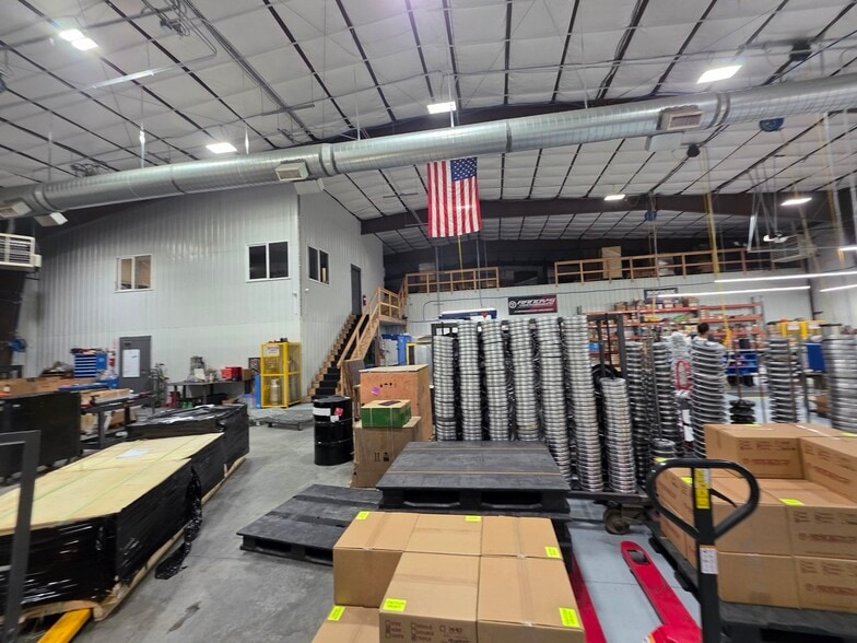 More Photos Of 1518 N Pine Canyon Rd, Tooele Showroom For Sale