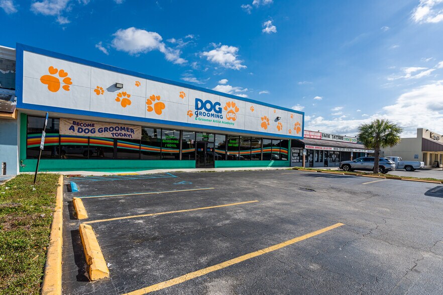 More Photos Of 1415 W 49th St, Hialeah Freestanding For Lease