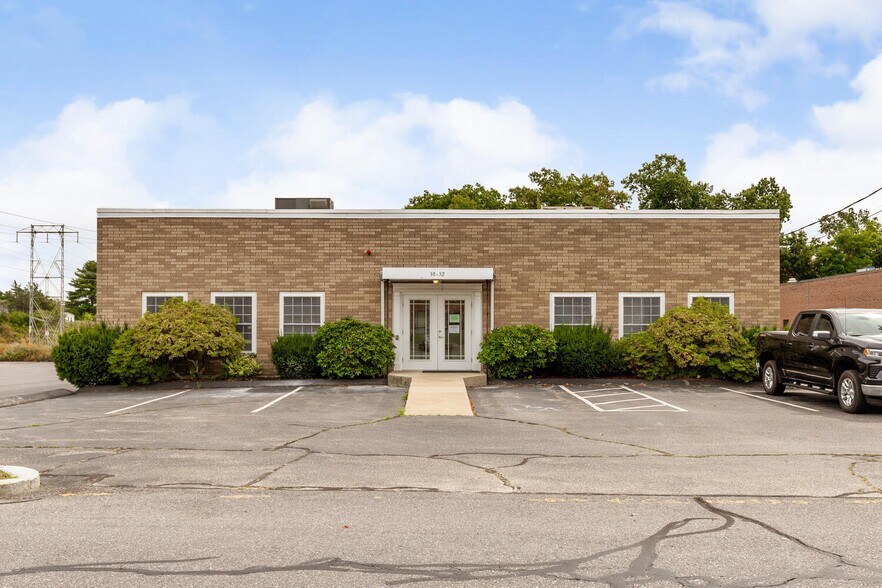 Primary Photo Of 30 Ray Ave, Burlington Light Distribution For Lease