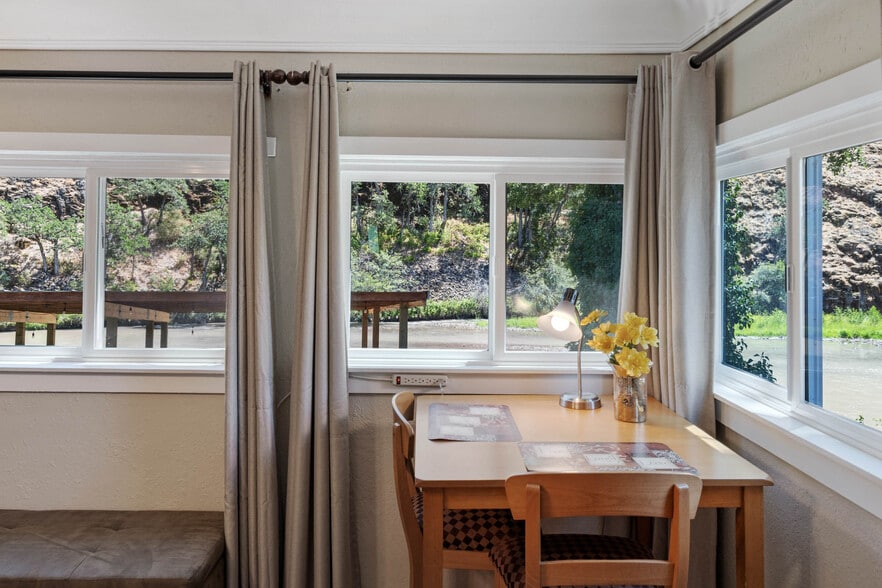 More Photos Of 218 2nd St, Klickitat Hotel For Sale