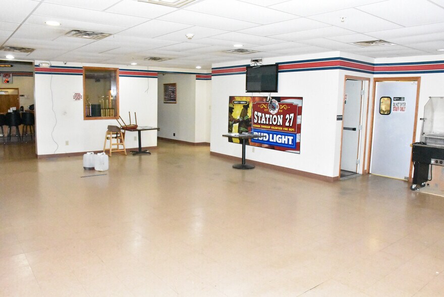 More Photos Of 18208 Cussewago Rd, Meadville Restaurant For Sale