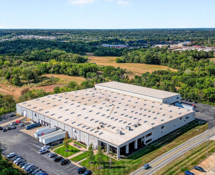 More Photos Of 865 Hoff Rd, O'Fallon Warehouse For Sale