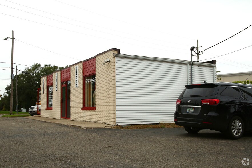 More Photos Of 1436 E Michigan Ave, Ypsilanti Freestanding For Lease