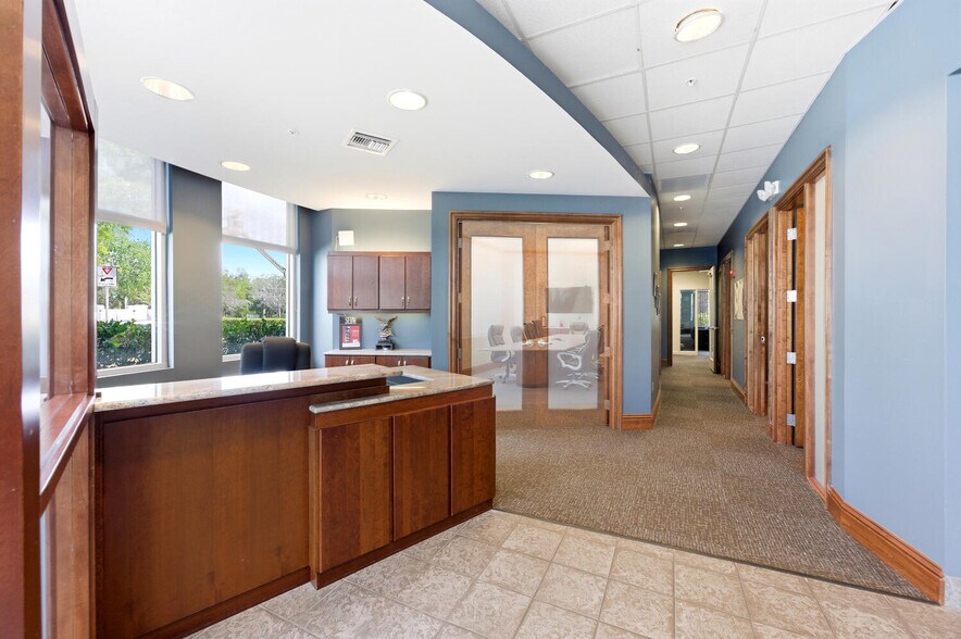 More Photos Of 9420 Bonita Beach Rd, Bonita Springs Office For Lease