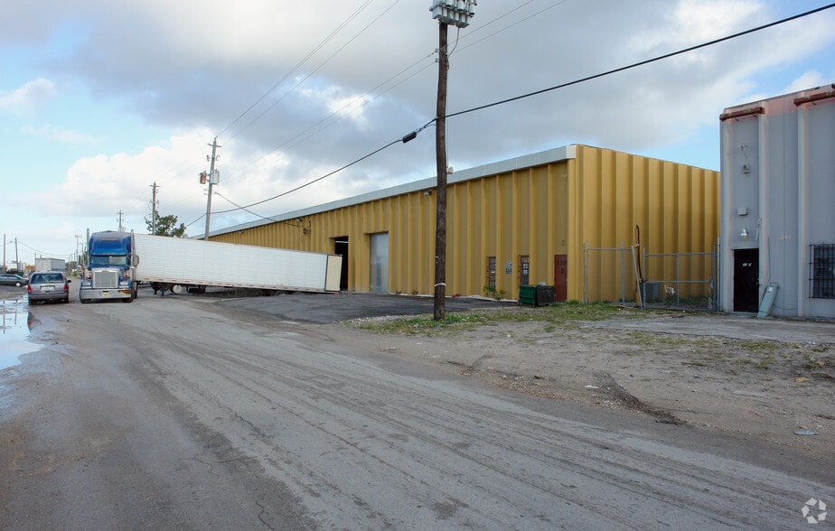 More Photos Of 2305 NW 150th St, Opa Locka Warehouse For Sale