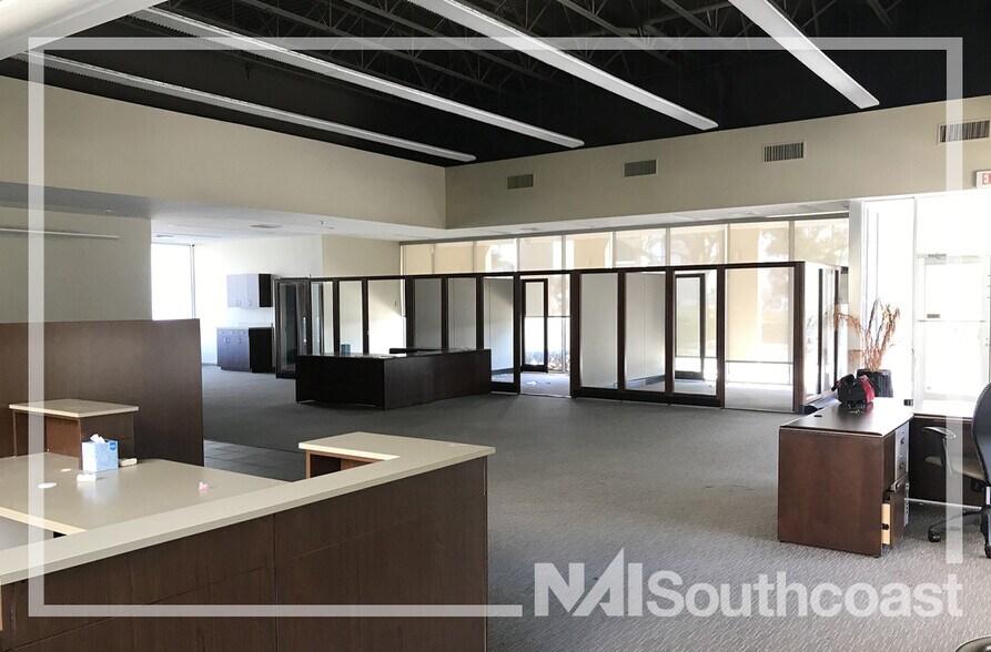 More Photos Of 3200-3600 SE Federal Hwy, Stuart Unknown For Lease