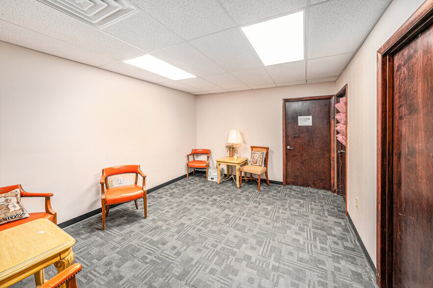 More Photos Of , Kansas City Unknown For Sale