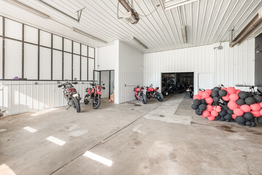 More Photos Of 944 State Route 28, Milford Auto Repair For Lease