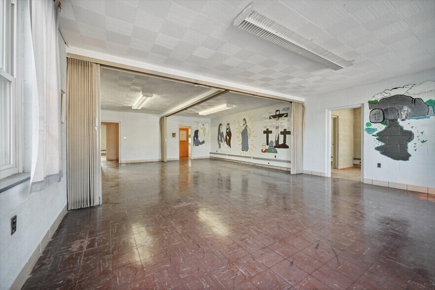 More Photos Of 725 Navarre Ave, Toledo Religious Facility For Sale