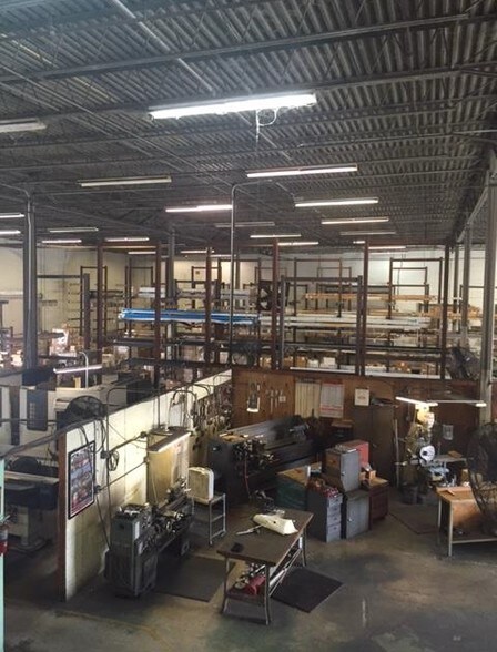 More Photos Of 7555 Garden Rd, Riviera Beach Distribution For Lease