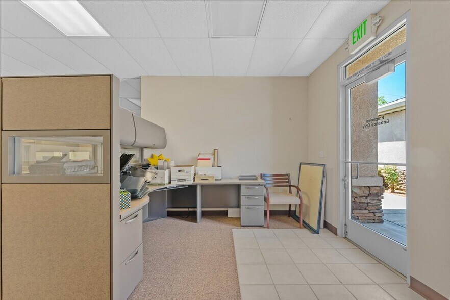 More Photos Of 2155 Larkspur Ln, Redding Office For Sale