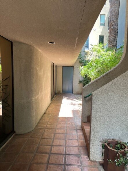 More Photos Of 234-238 N El Molino Ave, Pasadena Office For Sale