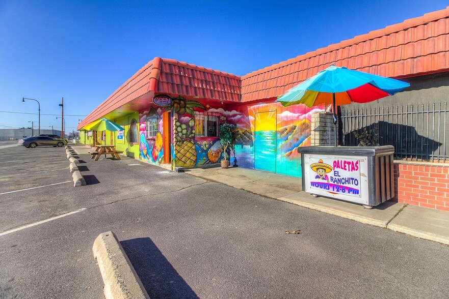 More Photos Of 1319 E 1st Ave, Zillah Restaurant For Sale