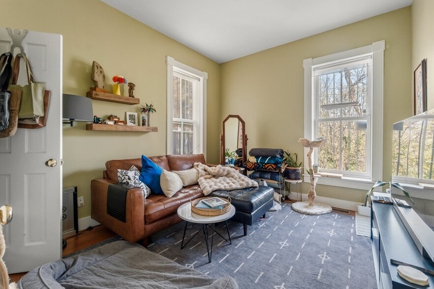 More Photos Of 1215 John St, Baltimore Multifamily For Sale