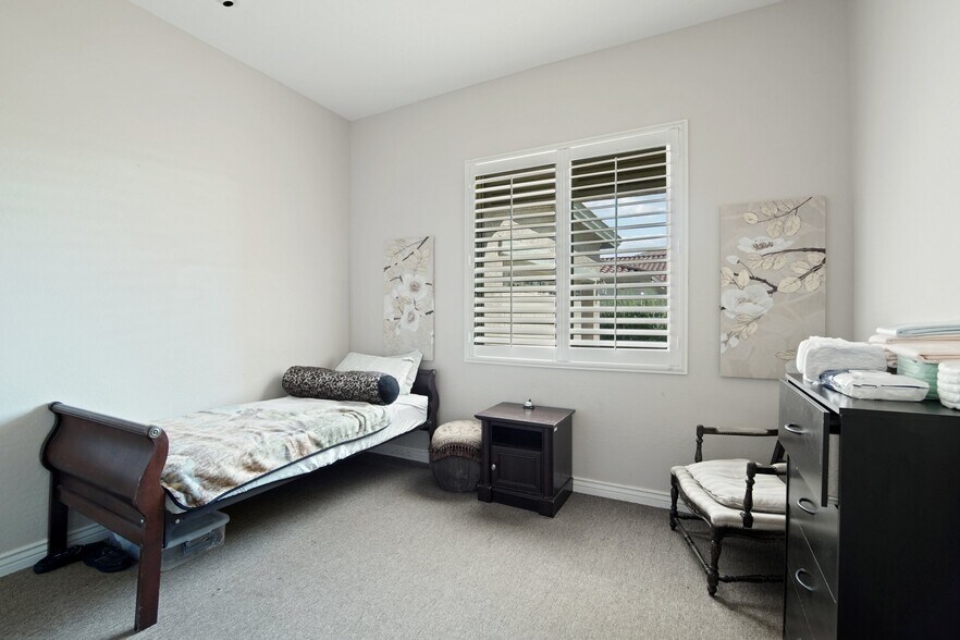 More Photos Of 27215 N 23rd Ln, Phoenix Assisted Living For Sale