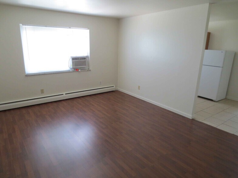 More Photos Of 8400-8414 Anthony Wayne Ave, Cincinnati Apartments For Sale