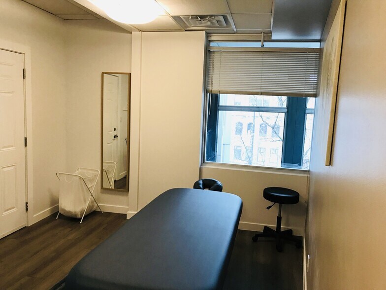 More Photos Of 970 Burrard St, Vancouver Medical For Sale