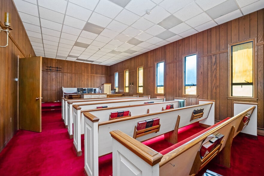 More Photos Of 501 Elizabeth St, Charleston Flex For Sale