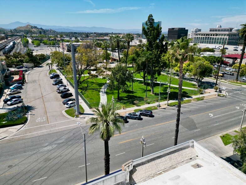 More Photos Of 3133 Mission Inn Ave, Riverside Warehouse For Sale