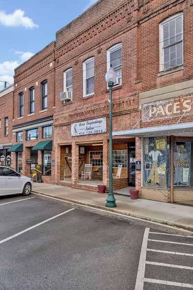 Primary Photo Of 306 N Public Sq, Centerville Storefront Retail Residential For Sale