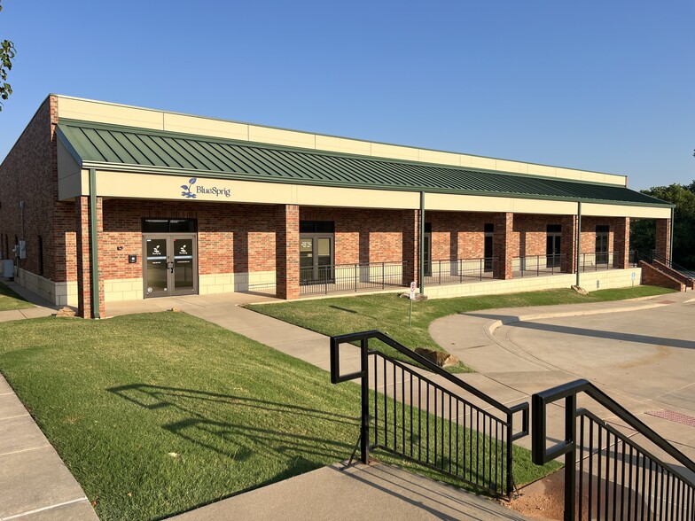 Primary Photo Of 1121 S Douglas Blvd, Oklahoma City Office For Lease