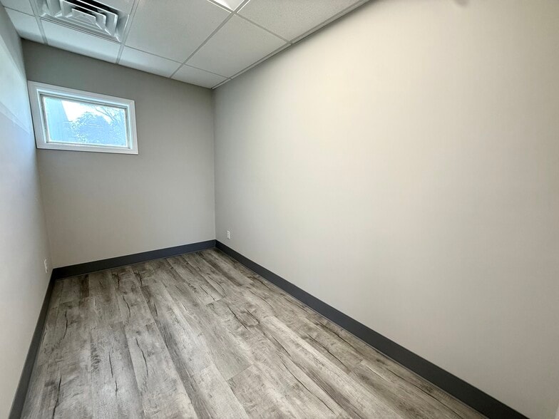 More Photos Of 882 E Main St, Spartanburg Office Residential For Sale