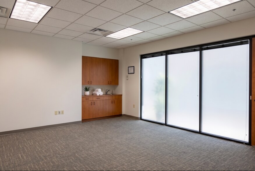 More Photos Of 2300 Litton Ln, Hebron Office Residential For Lease