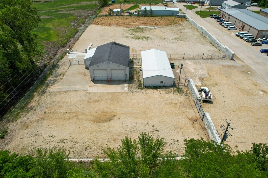 More Photos Of 1730 Daniel Boone Industrial Pky, Truesdale Warehouse For Sale