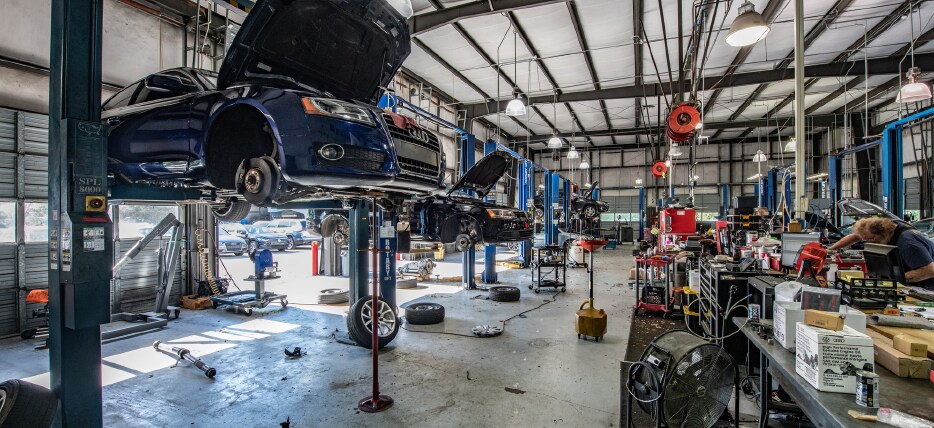 More Photos Of 3963 W Tennessee St, Tallahassee Auto Dealership For Lease
