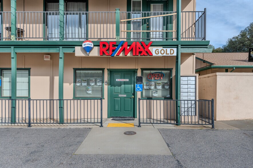 More Photos Of 10556-10612 Combie Rd, Auburn Medical For Sale