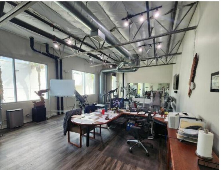 More Photos Of 4011 Avenida de la Plata Dr, Oceanside Manufacturing For Sale