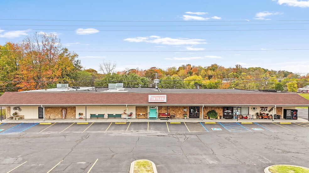 More Photos Of 3012 Highway 31 W, White House General Retail For Sale