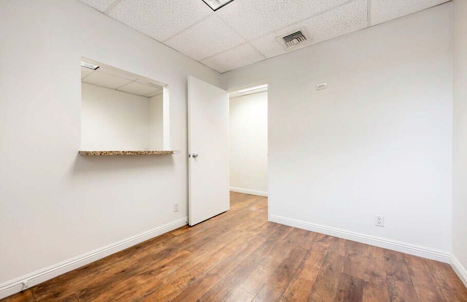 More Photos Of 2700 N Bellflower Blvd, Long Beach Medical For Lease