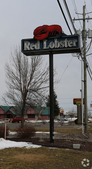 More Photos Of 7540 Transit Rd, Amherst Restaurant For Sale