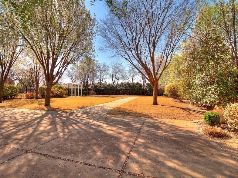 More Photos Of 9101 S Robinson Ave, Oklahoma City Lodge Meeting Hall For Sale