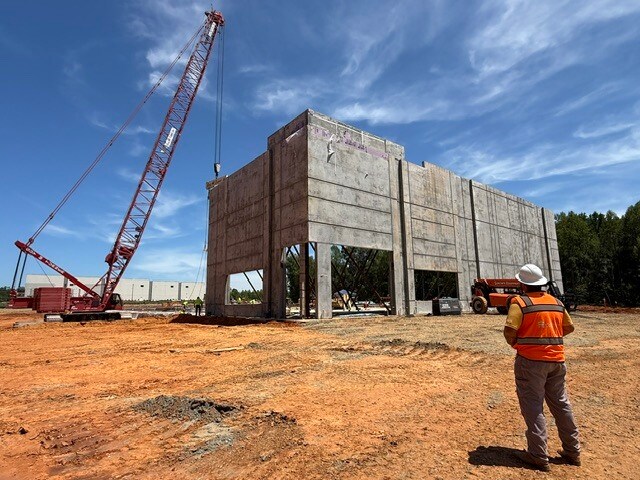 More Photos Of 2080 Creekside Industrial Pky, Mebane Unknown For Lease