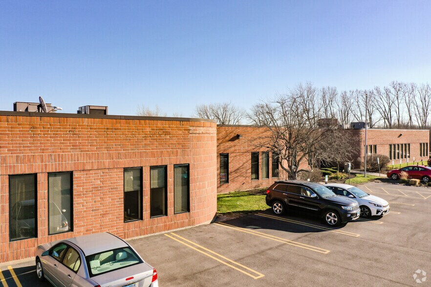More Photos Of 191 S Gary Ave, Carol Stream Light Distribution For Lease