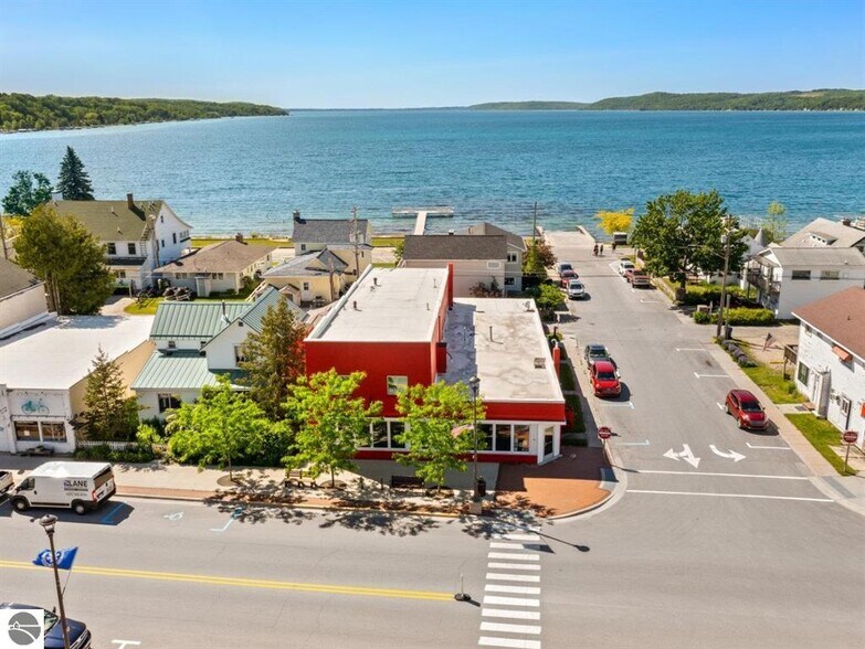 More Photos Of 180 S Benzie Blvd, Beulah Storefront Retail Office For Sale