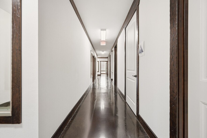 More Photos Of 131 Quest Ct, Keller Office For Lease