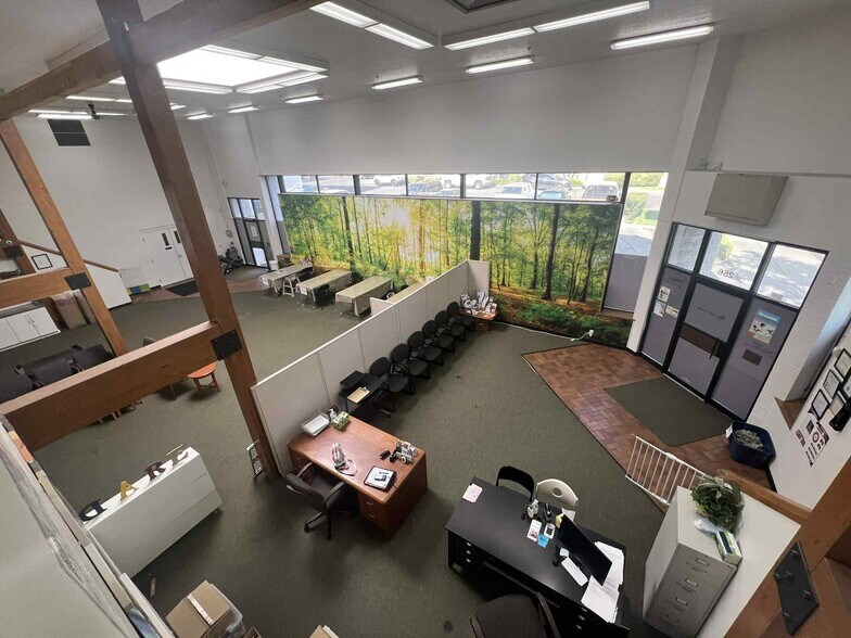 More Photos Of 256 24th St, Ogden Freestanding For Lease