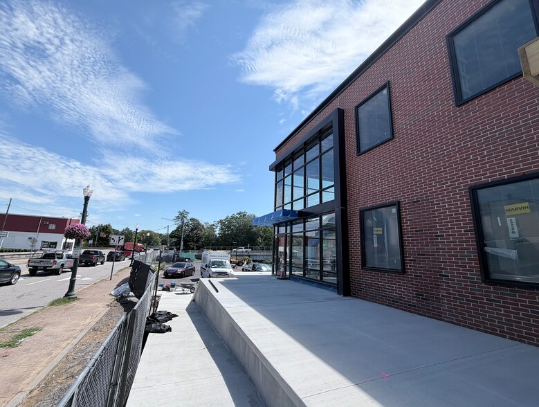 More Photos Of 345 Main St, Norwich Unknown For Lease